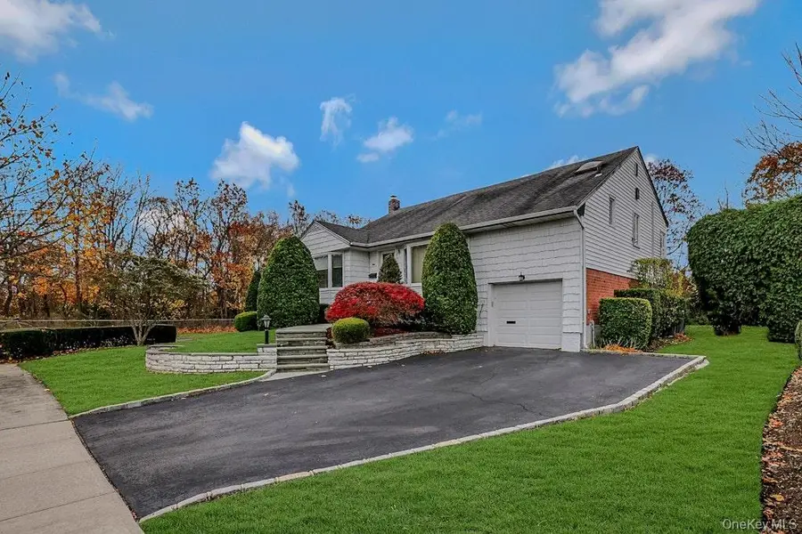 1 Fulton Place, Jericho, NY 11753 - Image #2