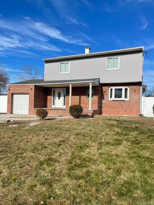 141 Remington Avenue, Brookhaven, NY 11784