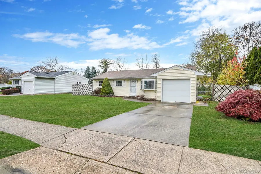 98 Rose Place, Selden, NY 11784 - Image #3