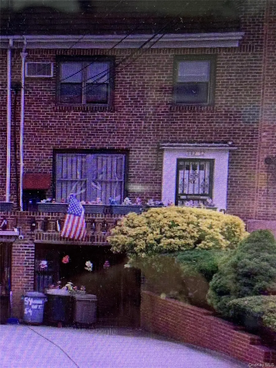 10252 63rd Avenue, Forest Hills, NY 11375 - Image #2