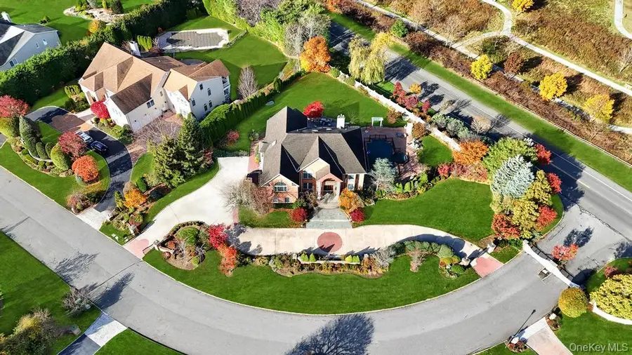 2 Old Bridge Court, Melville, NY 11747 - Image #2