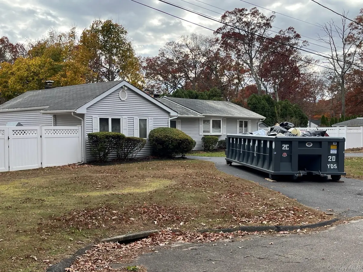 10 Pine Street N, Lake Grove, NY 11755 - Image #1