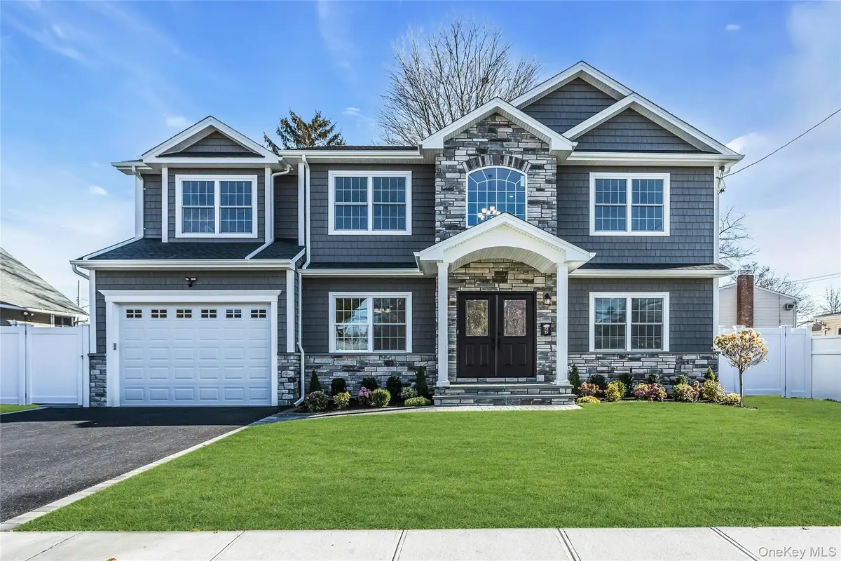 9 Briggs Street, Hicksville, NY 11801 - Image #1