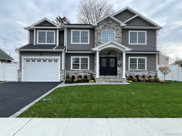 9 Briggs Street, Hicksville, NY 11801