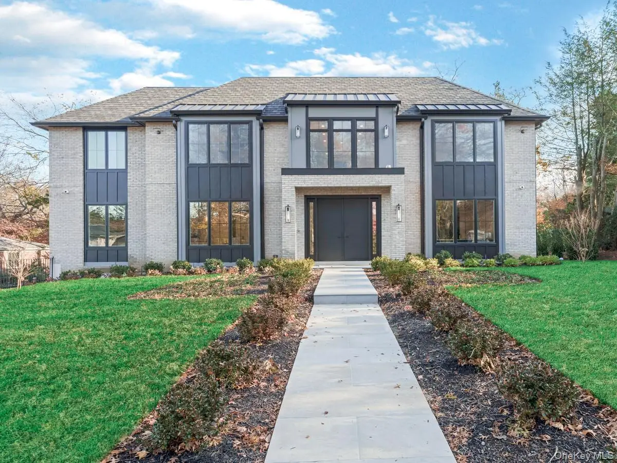 6 Hickory Drive, Great Neck, NY 11021 - Image #1