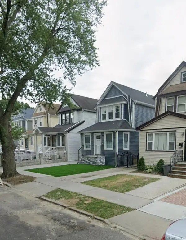 9322 Vanderveer Street, Queens Village, NY 11428