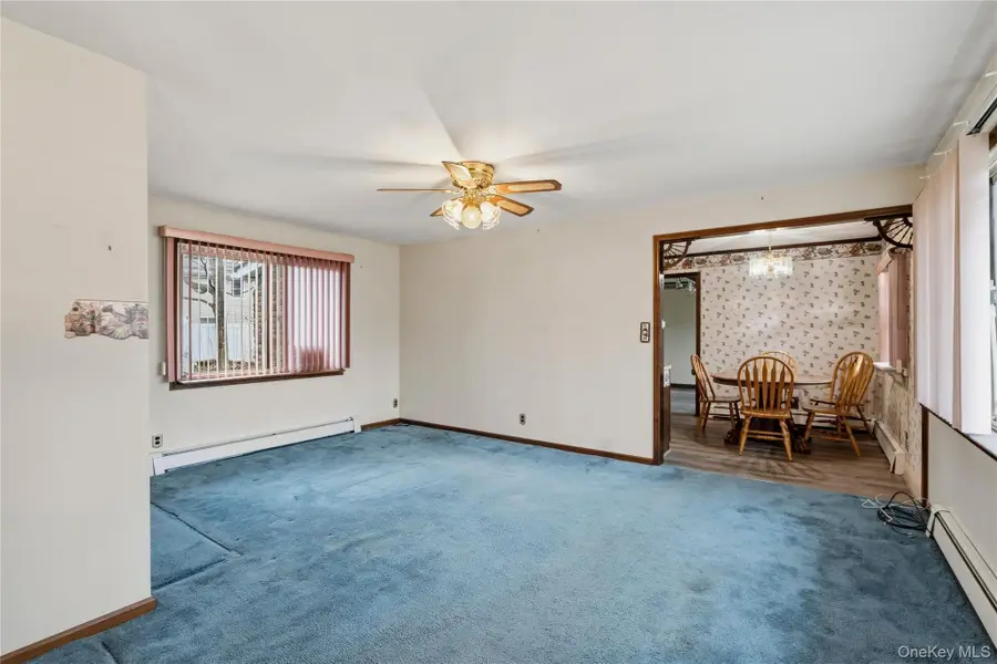 24 Avenue A, Holbrook, NY 11741 - #2