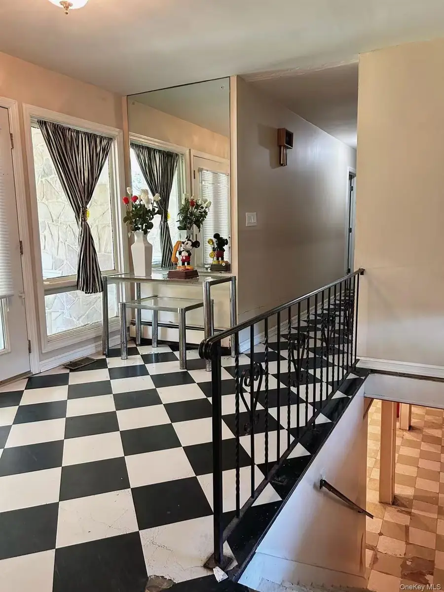 165 Scott Avenue, Deer Park, NY 11729 - Image #3