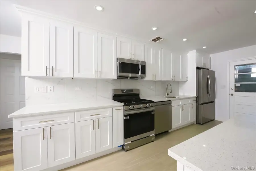 741 Ocean Avenue, Bohemia, NY 11716 - Image #3