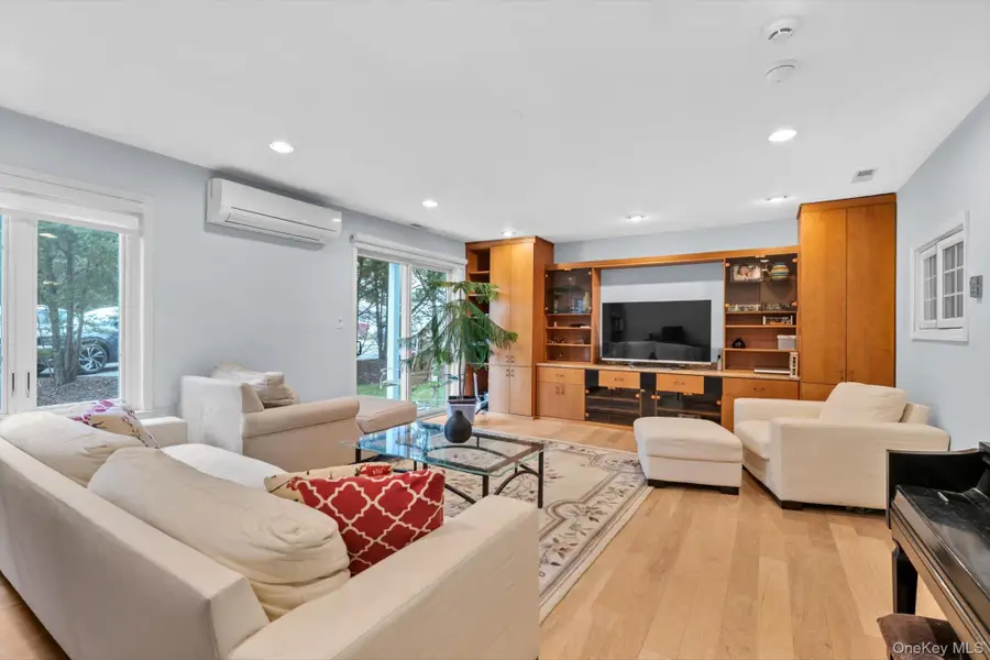 242-25A Oak Park Drive, Douglaston, NY 11362 - Image #2