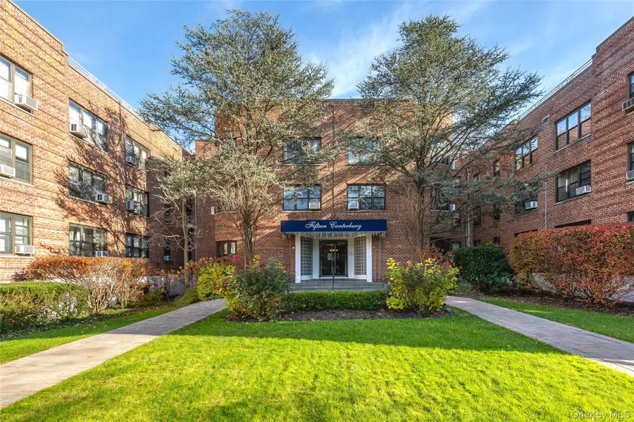 15 Canterbury Road #D6, Great Neck, NY 11021 - Image #3