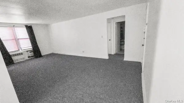 87-20 175th Street #1K, Jamaica, NY 11432