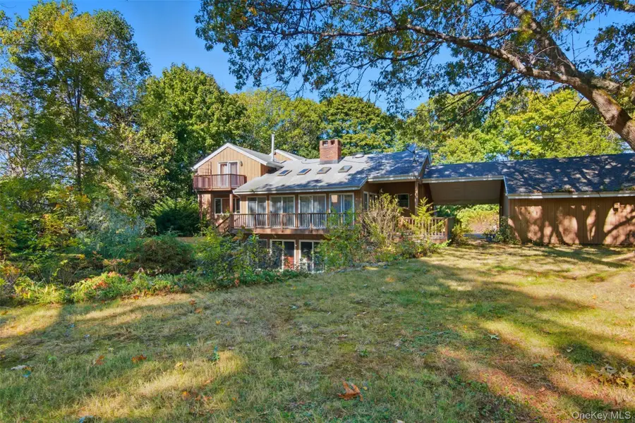 18 Greenlawn Road, Huntington, NY 11743 - Image #2