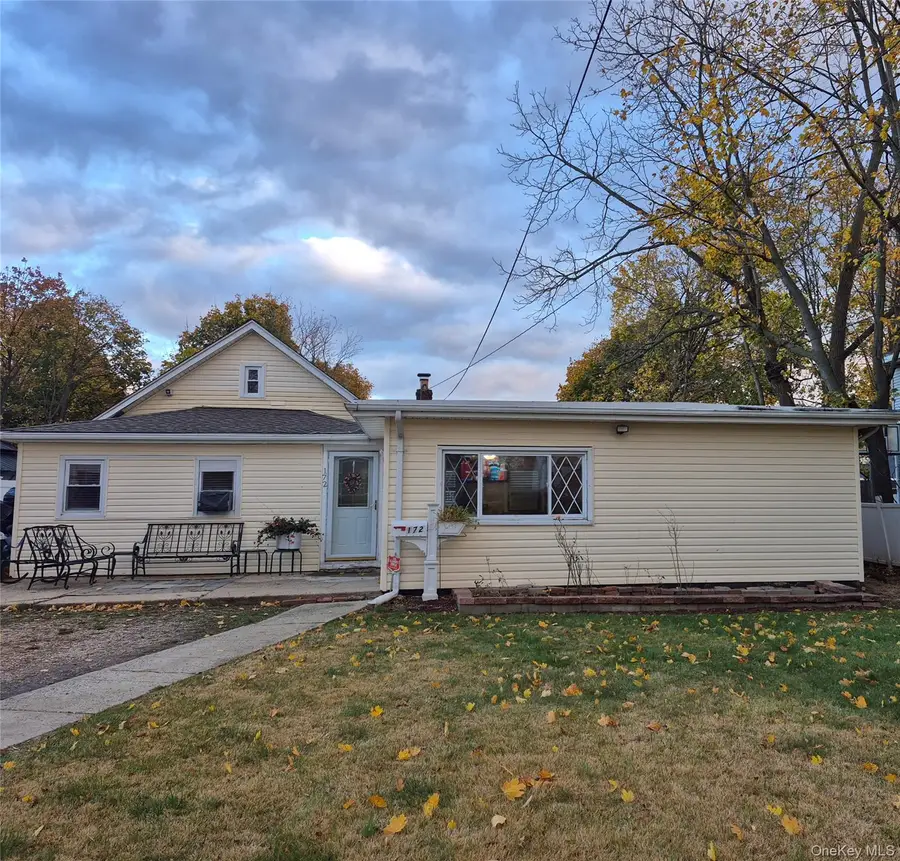 172 Argyle Avenue, Uniondale, NY 11553 - Image #2
