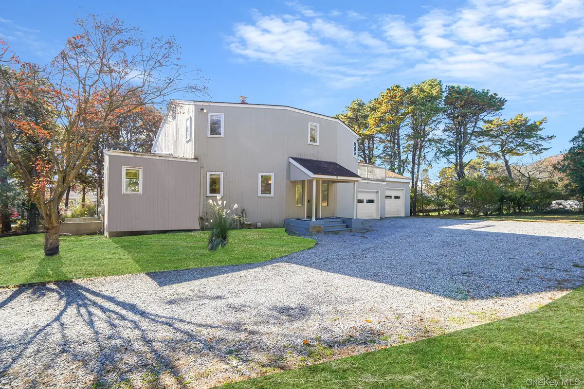 290 Montauk Highway, Southampton, NY 11968 - Image #1