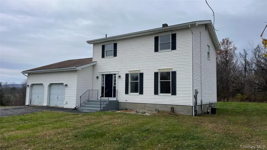 14 Country Meadows Road, New Paltz, NY 12561 - Image #2