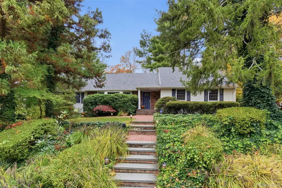 33 Marie Drive, Huntington, NY 11743 - Image #2