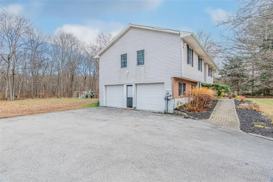 105 Oak Ridge Road, Hopewell Junction, NY 12533 - Image #3