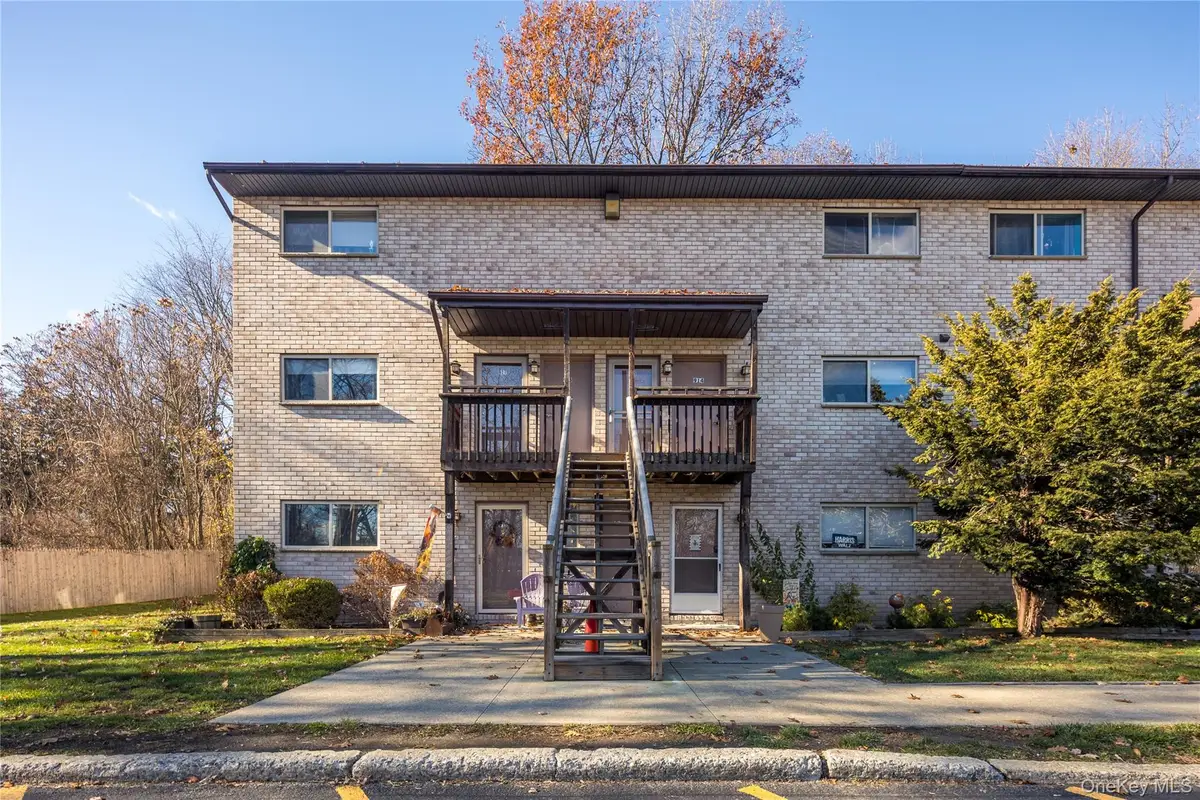 26 Cooper Road #914, Poughkeepsie, NY 12603 - Image #1