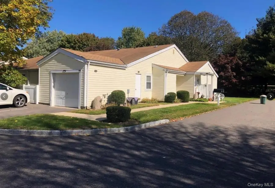 401 Cabot Court E, Saint James, NY 11780 - Image #2