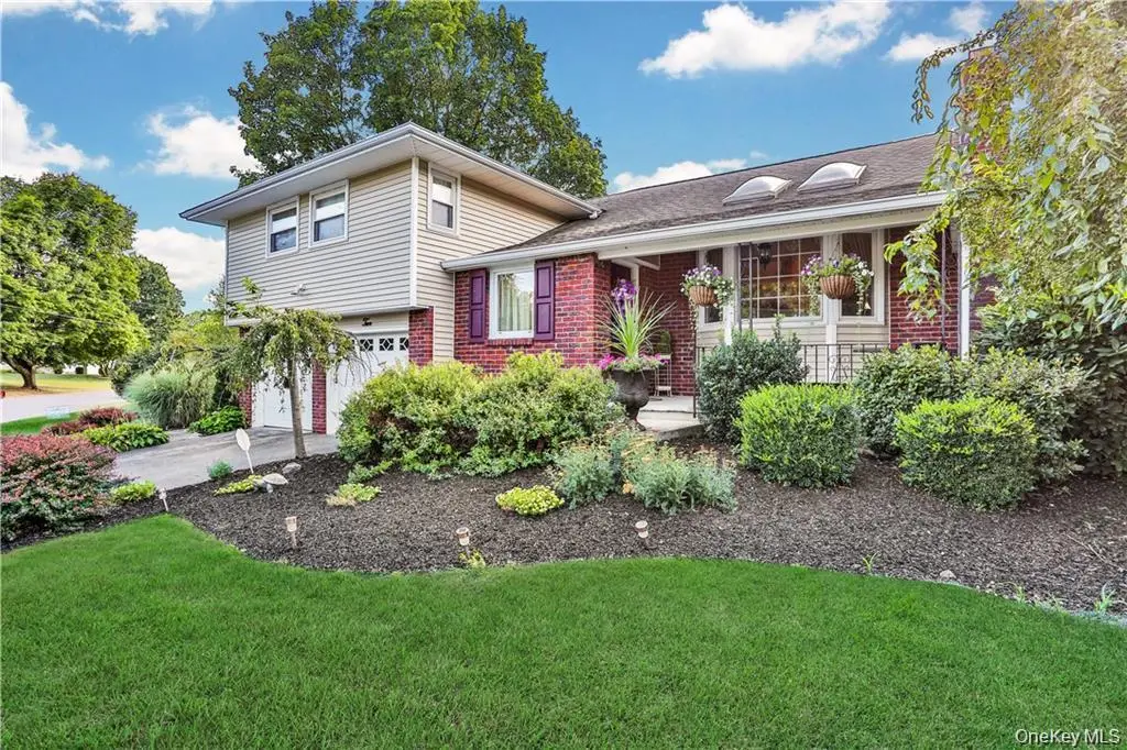 2 Split Tree Drive, New Windsor, NY 12553 - Image #1