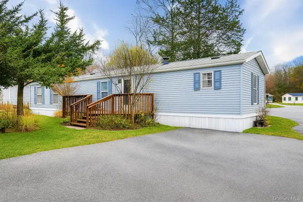 723 Beekman Road #32, Hopewell Junction, NY 12533