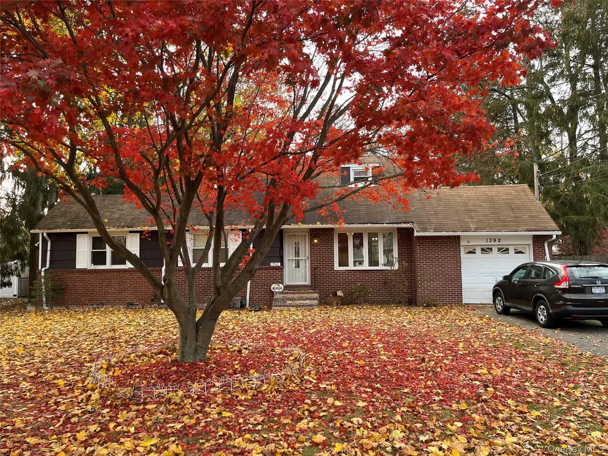 1392 Manor Lane, Bay Shore, NY 11706 - Image #1