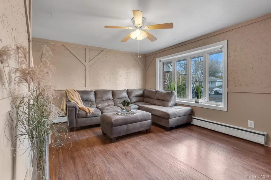 1392 Manor Lane, Bay Shore, NY 11706 - Image #3