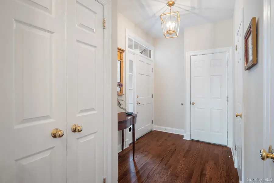 19 Club Court, Pleasantville, NY 10570 - Image #3