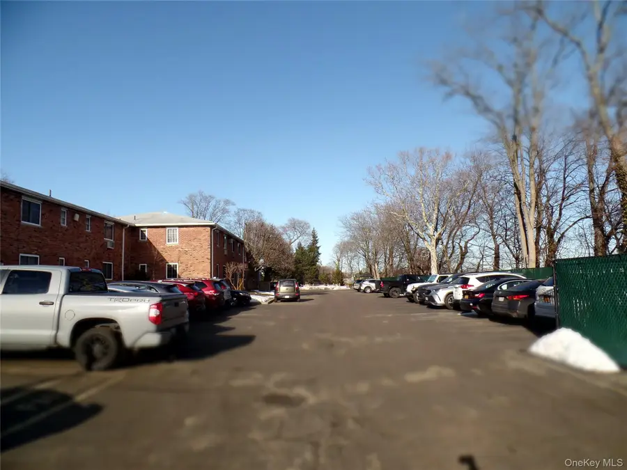 1233 Melville Rd #24, Farmingdale, NY 11735 - #3