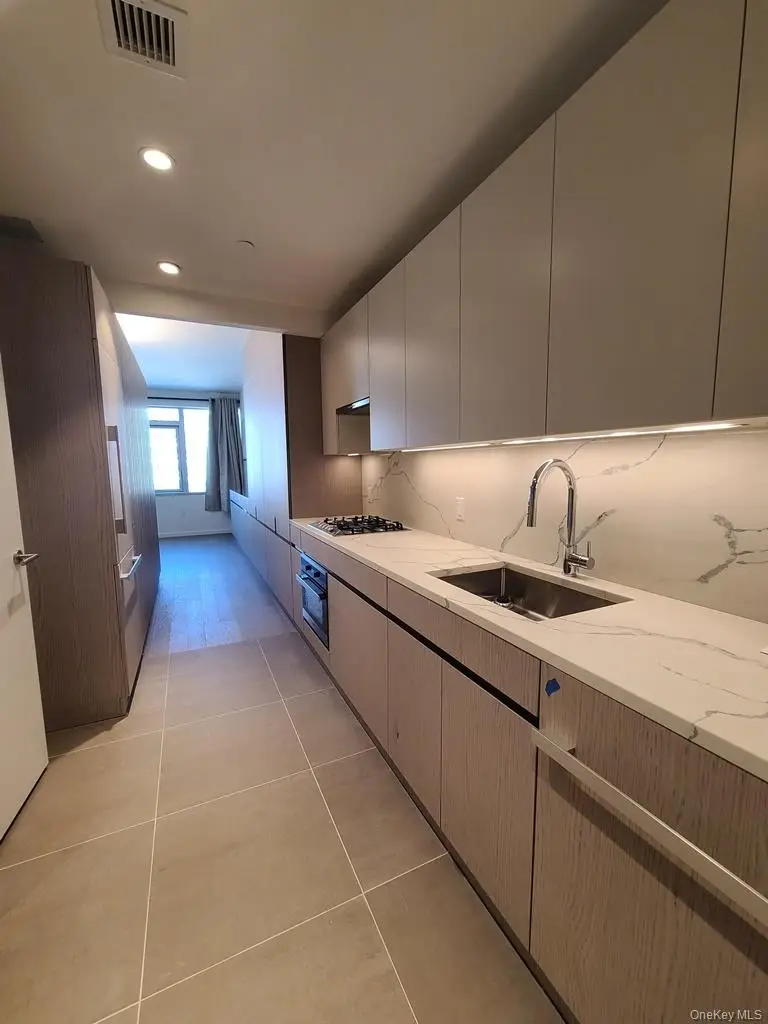 133-27 39th Avenue #11D, Flushing, NY 11354 - Image #3
