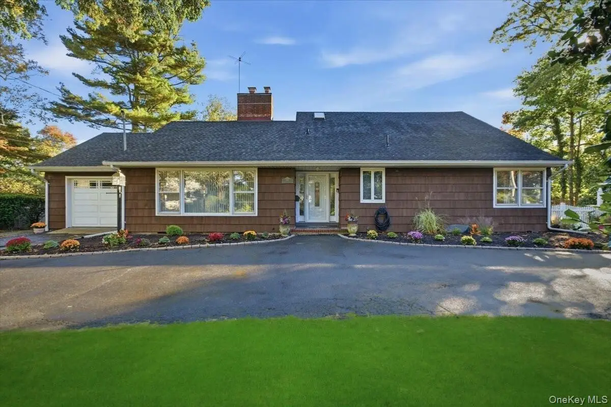 89 Woodsome Road, Babylon, NY 11702 - Image #1