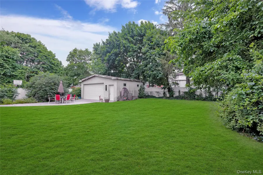 181 Walnut Street, Lynbrook, NY 11563 - Image #3