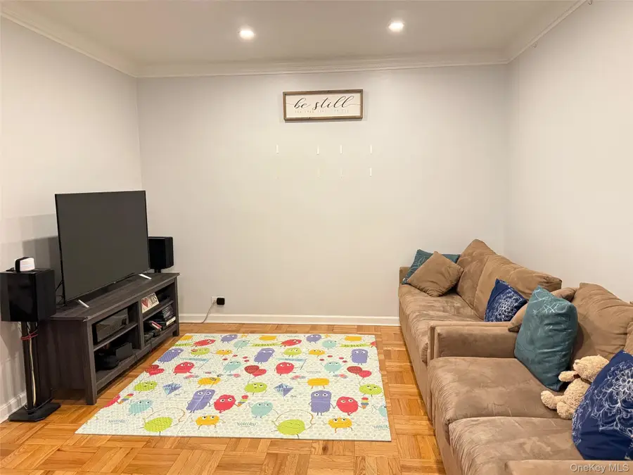 6740 Yellowstone Boulevard #2O, Forest Hills, NY 11375 - Image #2