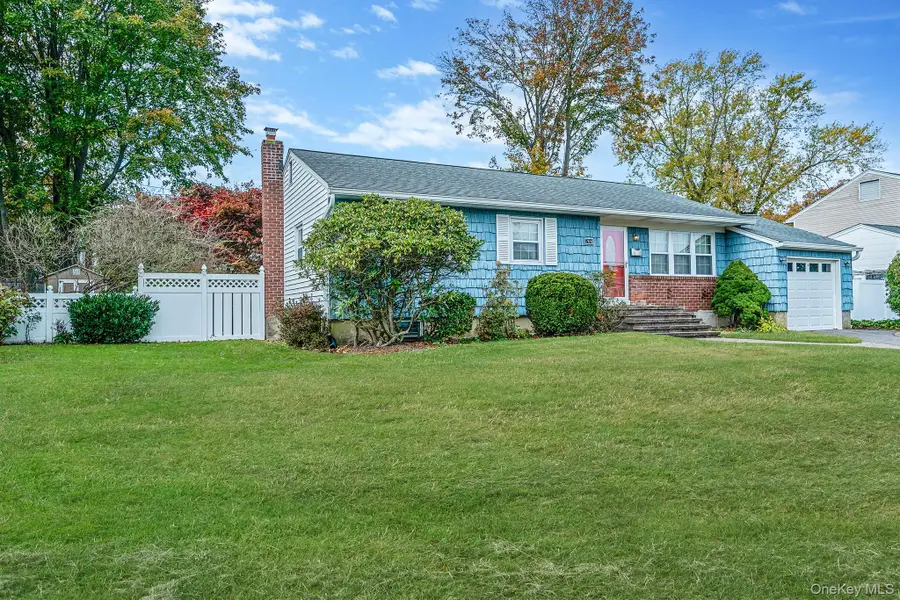 266 Tree Road, Centereach, NY 11720 - Image #2