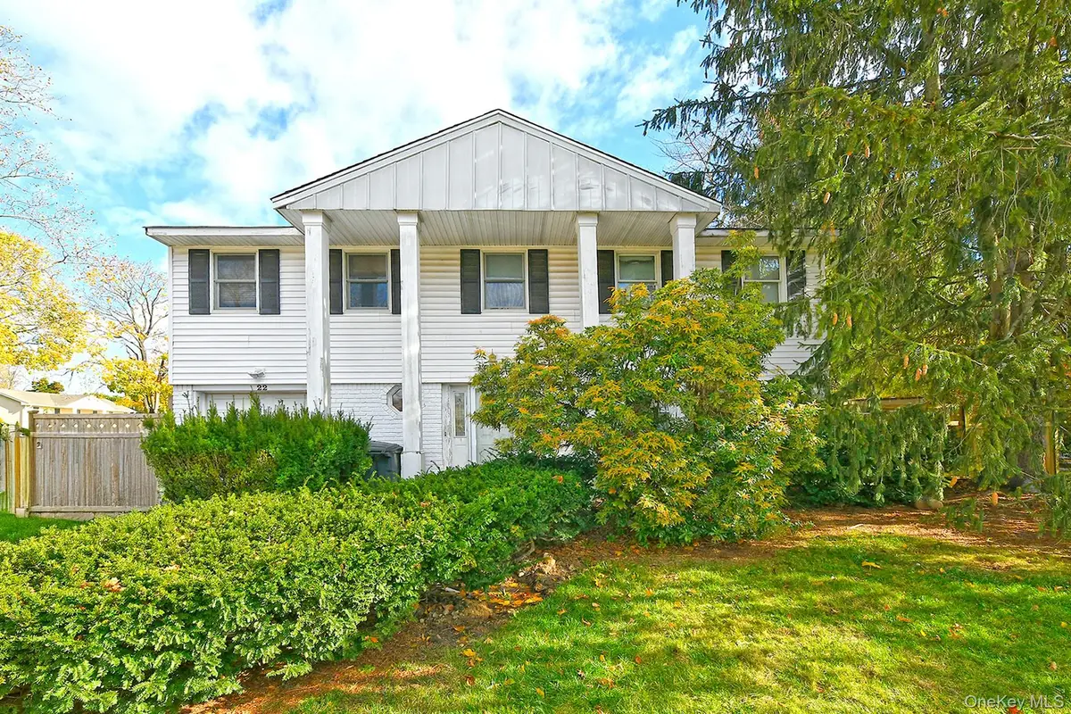 22 Suttonwood Drive, Commack, NY 11725 - Image #1