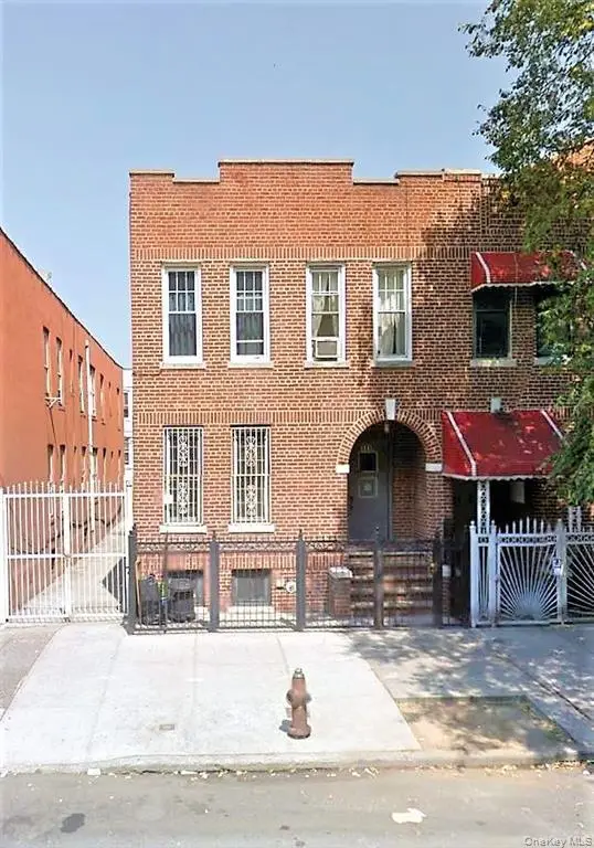 1118 Metcalf Avenue, Bronx, NY 10472