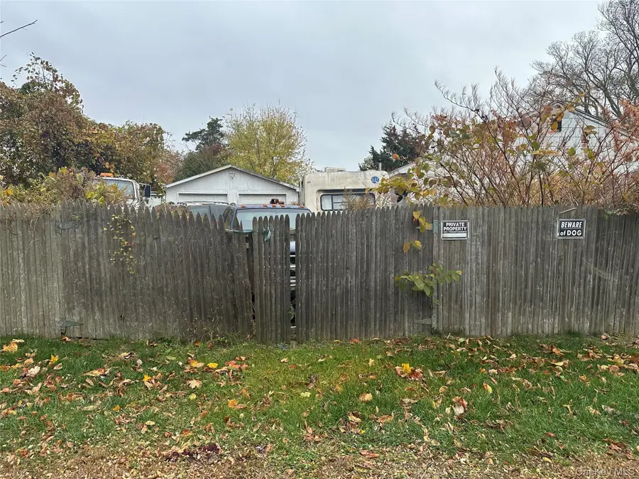 21 Astoria Road, Mastic Beach, NY 11951 - Image #2