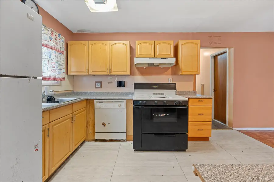 7920 149th Avenue, Howard Beach, NY 11414 - Image #3