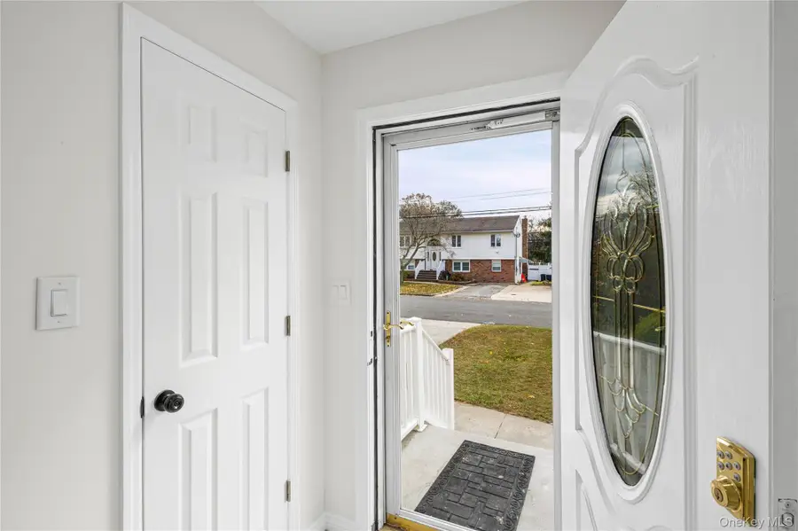 1568 7th Street, West Babylon, NY 11704 - Image #2