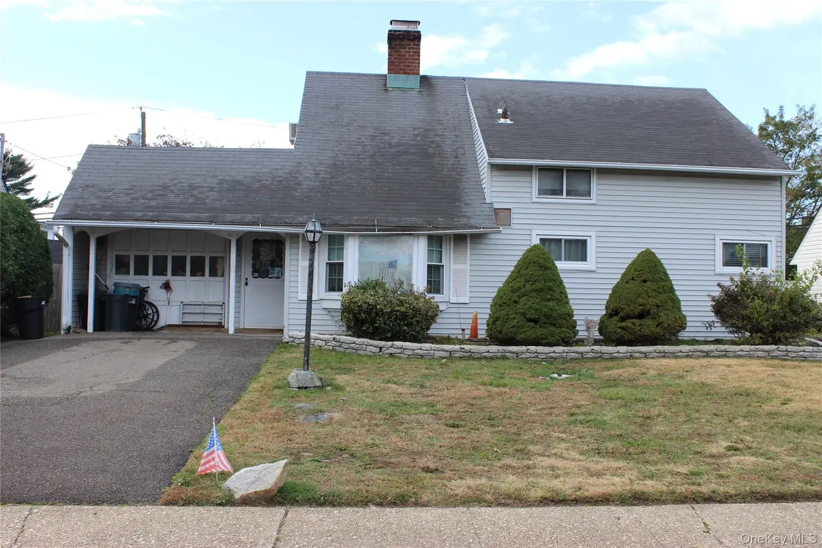 248 Twin Lane E, Wantagh, NY 11793 - Image #1