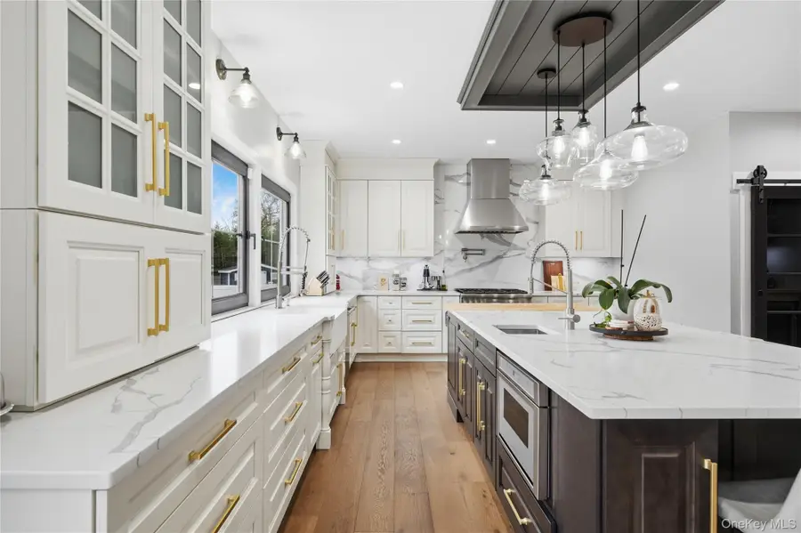 18 Timberpoint Road, East Islip, NY 11730 - Image #3