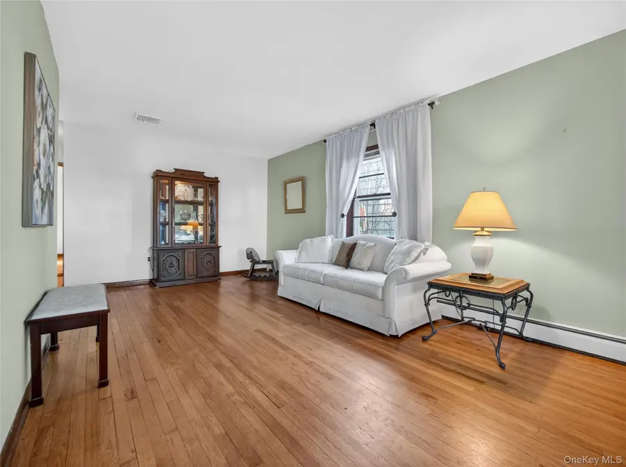 10 Dunnery Court, Suffern, NY 10901 - Image #3