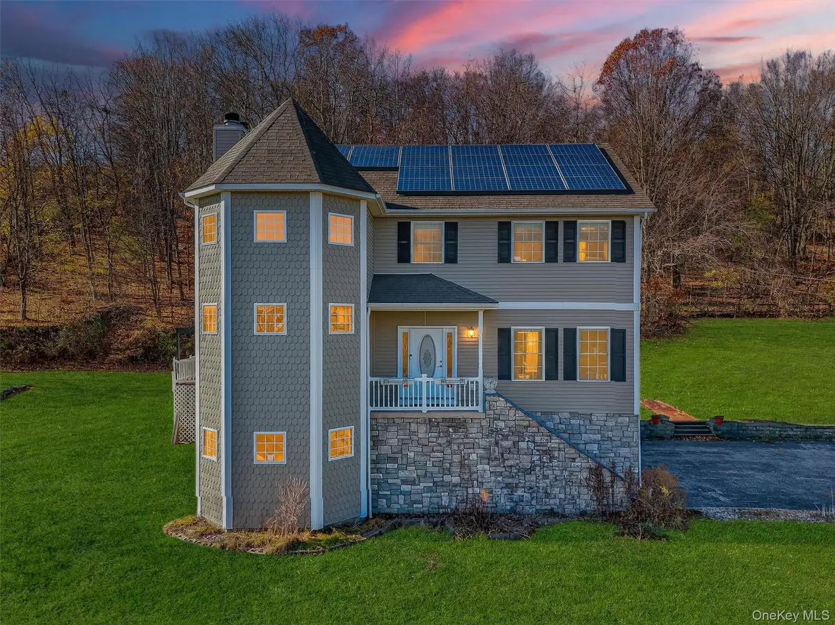 237 Lattintown Road, Marlboro, NY 12542 - Image #1