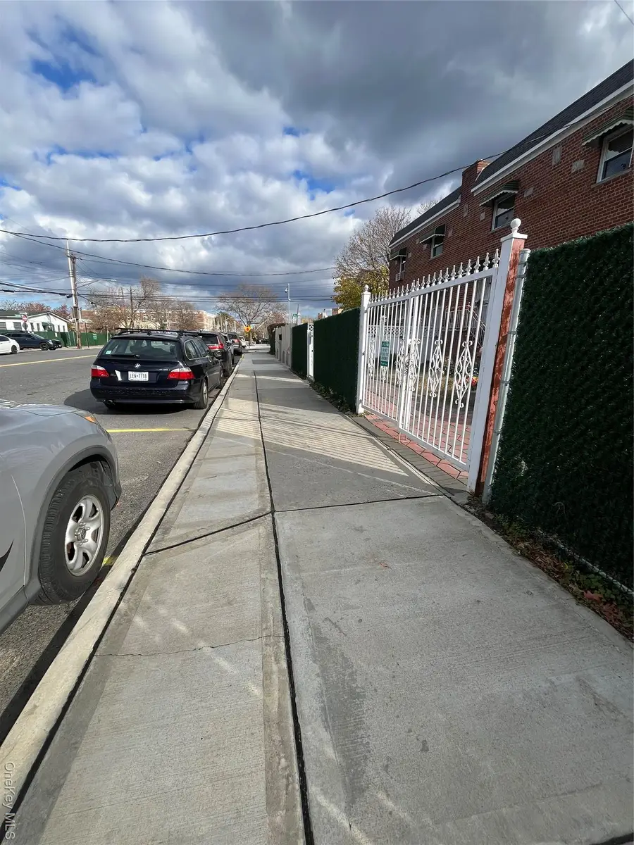 2866 Dewey Avenue, Bronx, NY 10465 - Image #3