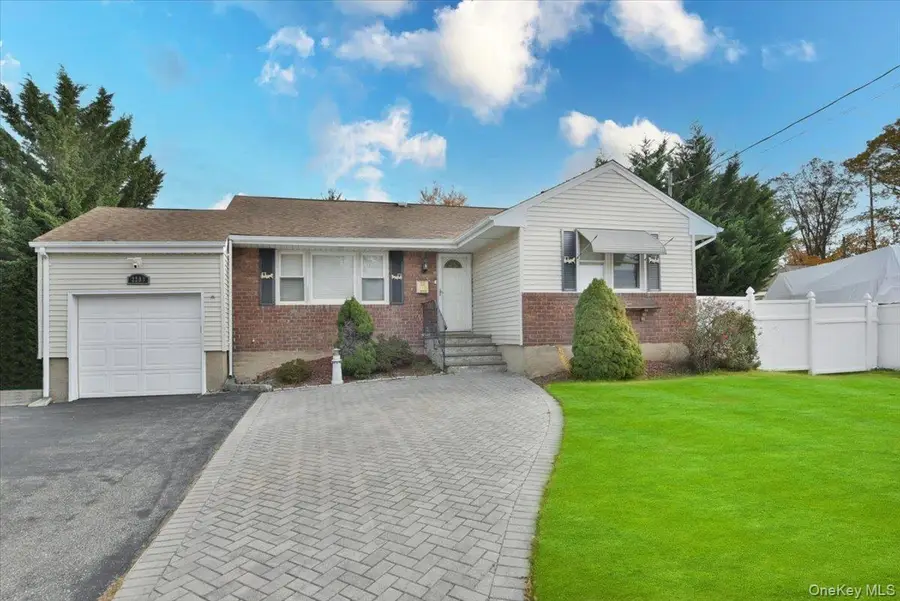 2203 Washington Street, Merrick, NY 11566 - Image #2