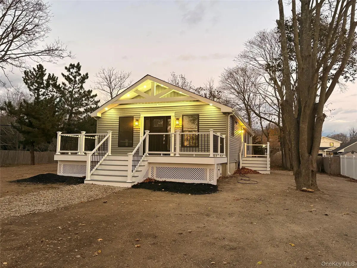 409 Bay Avenue, Patchogue, NY 11772 - Image #1
