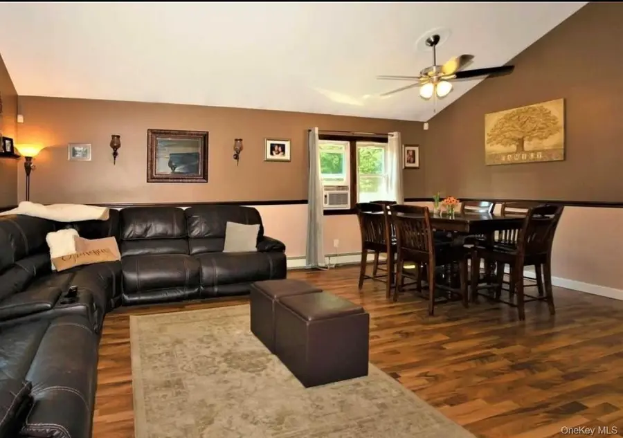 465 Wellwood Drive, Shirley, NY 11967 - Image #2