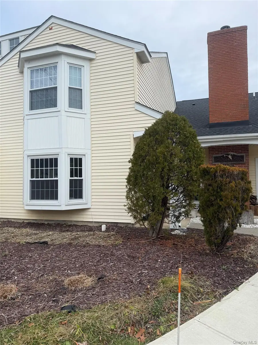 230 Homestead Village Drive, Warwick, NY 10990 - Image #2