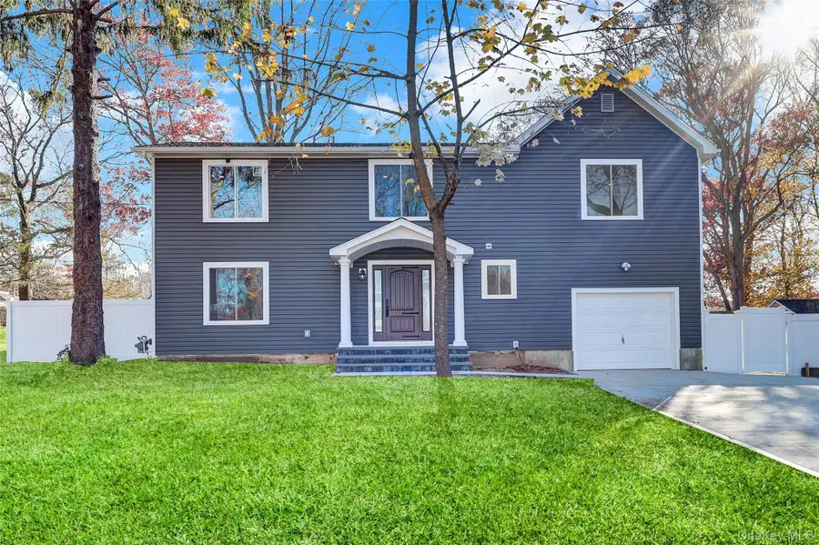 6 Renee Court, Centereach, NY 11720 - Image #3